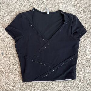 SALE! Athleta Black Short Sleeve V-Neck Jeweled Shirt. Tight, Cropped. XXS.